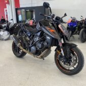 KTM - 1290 - Super Duke R // Juuri Saapunut / Tech- ja Track pack / Akrapovic // - Moottoripyörä