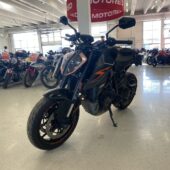 KTM - 1290 - Super Duke R // Juuri Saapunut / Tech- ja Track pack / Akrapovic // - Moottoripyörä