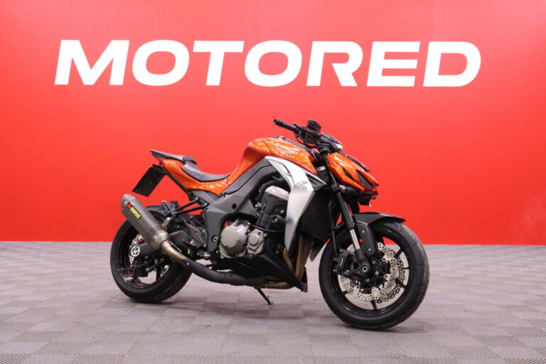 Kawasaki - Z - 1000 // Akrapovic kokoputkisto! / Suomi-Pyörä / Huoltokirja / Kaatumatapit // - Moottoripyörä