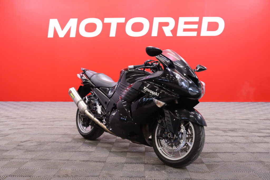 Kawasaki - ZZR - 1400 // Juuri saapunut! / Suomi-pyörä / Akrapovic // - Moottoripyörä