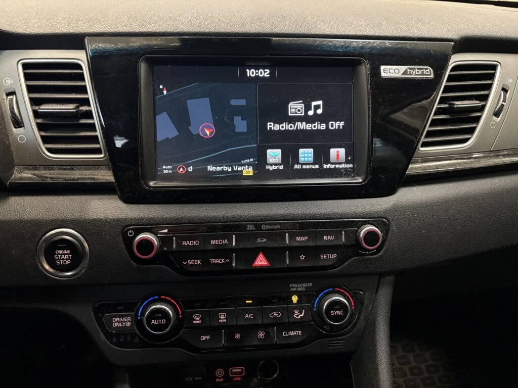 Kia - Niro - 1,6 GDI Hybrid Business Premium DCT // ACC / Kamera / JBL / Vetokoukku / LED / Lohko // Kia - Niro - 1,6 GDI Hybrid Business Premium DCT // ACC / Kamera / JBL / Vetokoukku / LED / Lohko // - Farmari