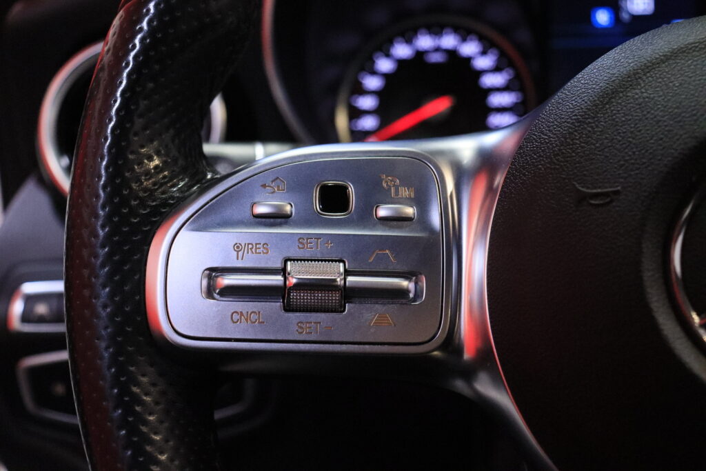 Mercedes-Benz - C - 220 d T A Business AMG // Distronic pro / Aktiv. Kaista-avustin / AMG Paketit / P.Kamera / Sporttipenkit / CarPlay / Mercedes-Benz - C - 220 d T A Business AMG // Distronic pro / Aktiv. Kaista-avustin / AMG Paketit / P.Kamera / Sporttipenkit / CarPlay / - Farmari