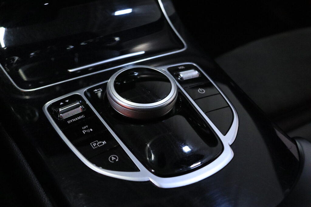 tuotekuva-Mercedes-Benz-C-RVV-915-2026-03-05-100104-25 tuotekuva-Mercedes-Benz-C-RVV-915-2026-03-05-100104-25