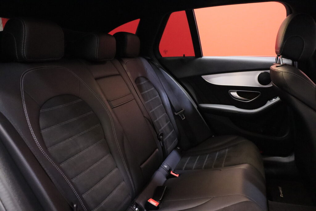 tuotekuva-Mercedes-Benz-C-RVV-915-2026-03-05-100104-26 tuotekuva-Mercedes-Benz-C-RVV-915-2026-03-05-100104-26