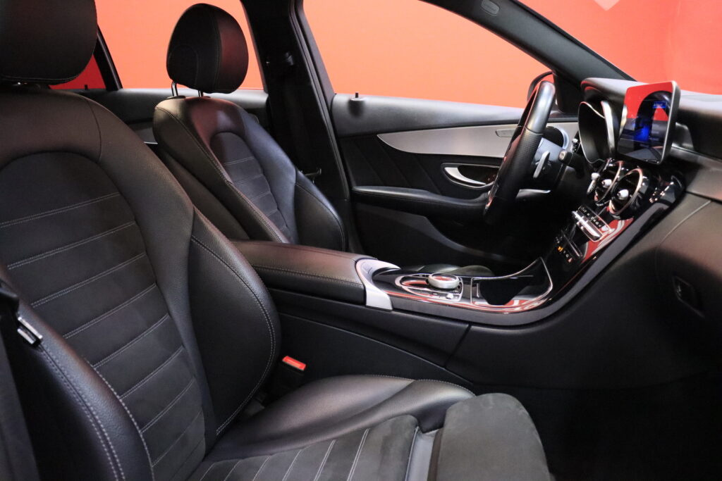 Mercedes-Benz - C - 220 d T A Business AMG // Distronic pro / Aktiv. Kaista-avustin / AMG Paketit / P.Kamera / Sporttipenkit / CarPlay / Mercedes-Benz - C - 220 d T A Business AMG // Distronic pro / Aktiv. Kaista-avustin / AMG Paketit / P.Kamera / Sporttipenkit / CarPlay / - Farmari