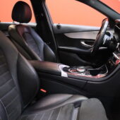 Mercedes-Benz - C - 220 d T A Business AMG // Distronic pro / Aktiv. Kaista-avustin / AMG Paketit / P.Kamera / Sporttipenkit / CarPlay / - Farmari