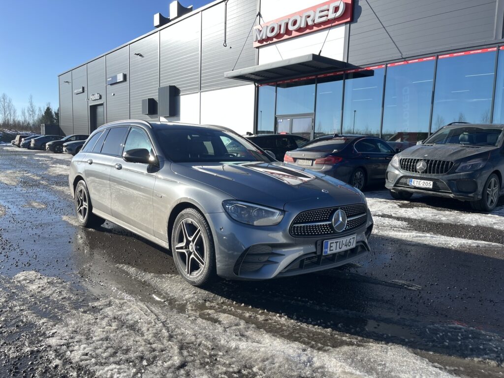 Mercedes-Benz - E - 300 de 4MATIC T A Business AMG EQ Power - Farmari