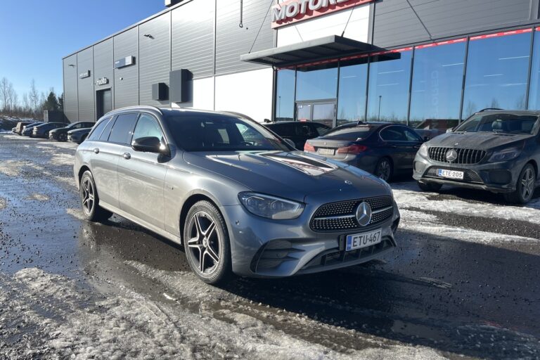 Mercedes-Benz - E - 300 de 4MATIC T A Business AMG EQ Power - Farmari