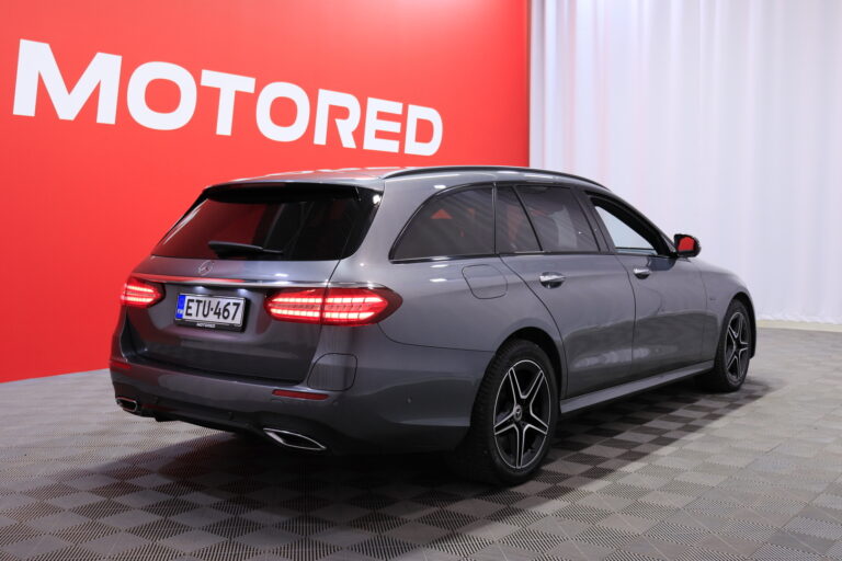 Mercedes-Benz - E - 300 de 4MATIC T A Business AMG EQ Power - Farmari