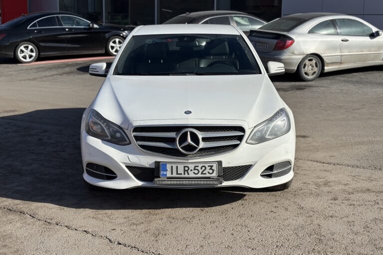 Mercedes-Benz - E - 220 CDI BE A Premium Business // Suomi-auto / Webasto / Ortopedi / IHC+ // - Sedan