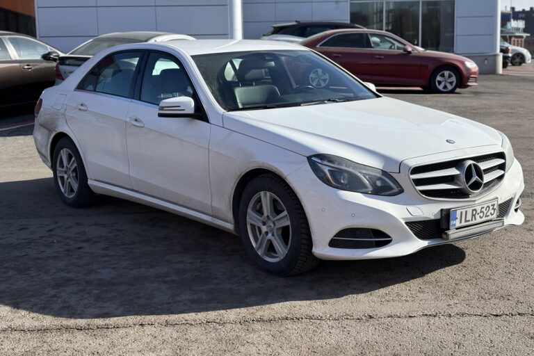 Mercedes-Benz - E - 220 CDI BE A Premium Business // Suomi-auto / Webasto / Ortopedi / IHC+ // - Sedan