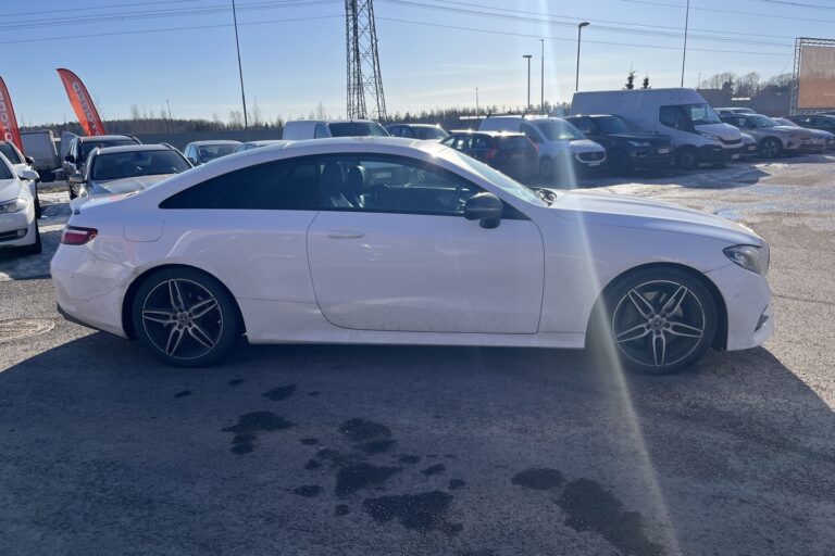 Mercedes-Benz - E - 220 d Coupé AMG - Coupe