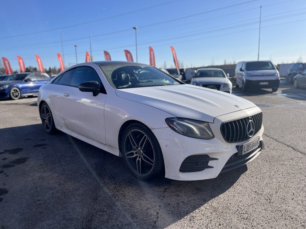Mercedes-Benz - E - 220 d Coupé AMG - Coupe
