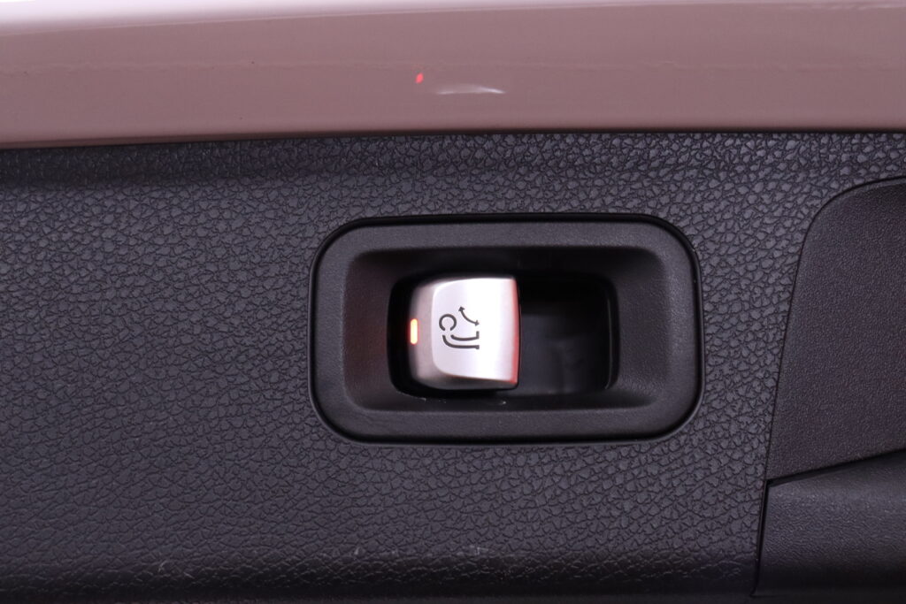 Mercedes-Benz - E - 300 de 4MATIC T A AMG Mercedes-Benz - E - 300 de 4MATIC T A AMG - Farmari