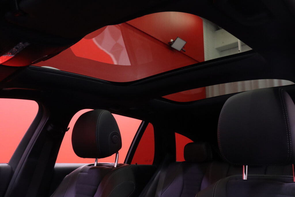 Mercedes-Benz - E - 300 de 4MATIC T A AMG Mercedes-Benz - E - 300 de 4MATIC T A AMG - Farmari