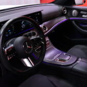 Mercedes-Benz - E - 300 de 4MATIC T A AMG // Distronic+ / Panorama / Burmester / Muistipenkit / Vetokoukku / Kamera / Night // - Farmari