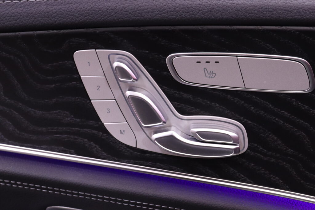 Mercedes-Benz - E - 300 de 4MATIC T A AMG // Distronic+ / Panorama / Burmester / Muistipenkit / Vetokoukku / Kamera / Night // Mercedes-Benz - E - 300 de 4MATIC T A AMG // Distronic+ / Panorama / Burmester / Muistipenkit / Vetokoukku / Kamera / Night // - Farmari