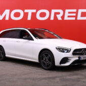 Mercedes-Benz - E - 300 de 4MATIC T A AMG // Distronic+ / Panorama / Burmester / Muistipenkit / Vetokoukku / Kamera / Night // - Farmari