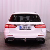Mercedes-Benz - E - 300 de 4MATIC T A AMG // Distronic+ / Panorama / Burmester / Muistipenkit / Vetokoukku / Kamera / Night // - Farmari