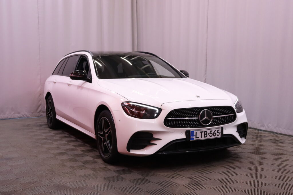 Mercedes-Benz - E - 300 de 4MATIC T A AMG // Distronic+ / Panorama / Burmester / Muistipenkit / Vetokoukku / Kamera / Night // Mercedes-Benz - E - 300 de 4MATIC T A AMG // Distronic+ / Panorama / Burmester / Muistipenkit / Vetokoukku / Kamera / Night // - Farmari