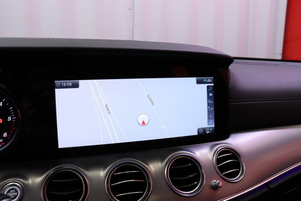 tuotekuva-Mercedes-Benz-E-MPE-560-2026-03-19-111603-23 tuotekuva-Mercedes-Benz-E-MPE-560-2026-03-19-111603-23