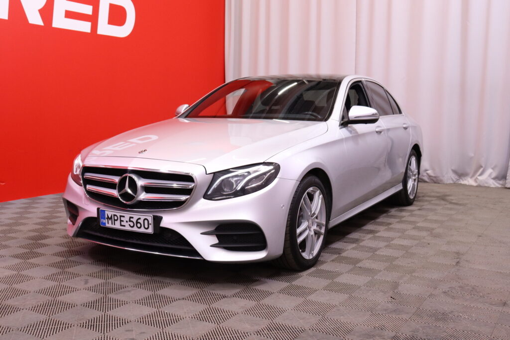 Mercedes-Benz - E - 220 d 4Matic A Business AMG / Multibeam LED / Burmester / Webasto / Panorama Mercedes-Benz - E - 220 d 4Matic A Business AMG / Multibeam LED / Burmester / Webasto / Panorama - Sedan