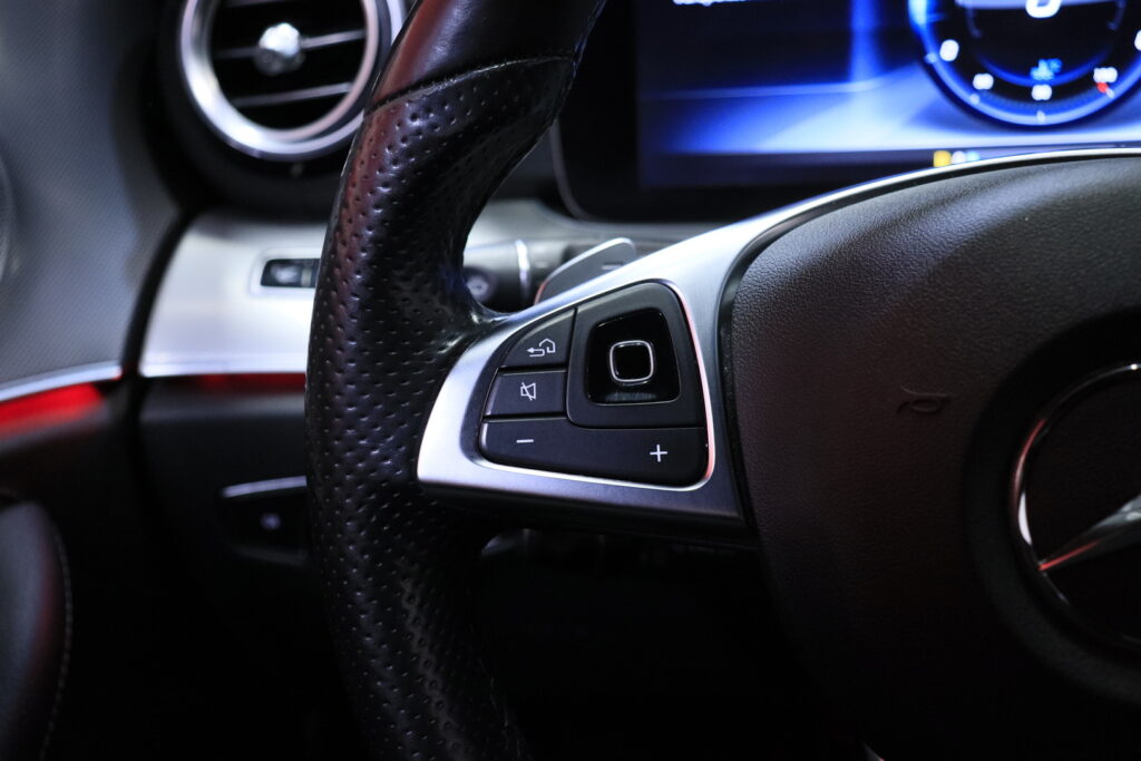 tuotekuva-Mercedes-Benz-E-YLR-379-2026-03-09-162007-17 tuotekuva-Mercedes-Benz-E-YLR-379-2026-03-09-162007-17