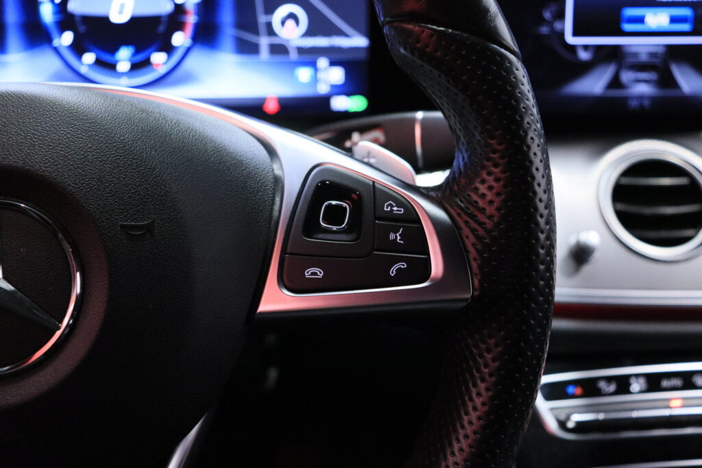 tuotekuva-Mercedes-Benz-E-YLR-379-2026-03-09-162007-18 tuotekuva-Mercedes-Benz-E-YLR-379-2026-03-09-162007-18