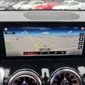 Mercedes-Benz - EQB - 300 4MATIC Business // 7-Paikkainen / Widescreen / Kamera / Mercedes Me / - Maastoauto