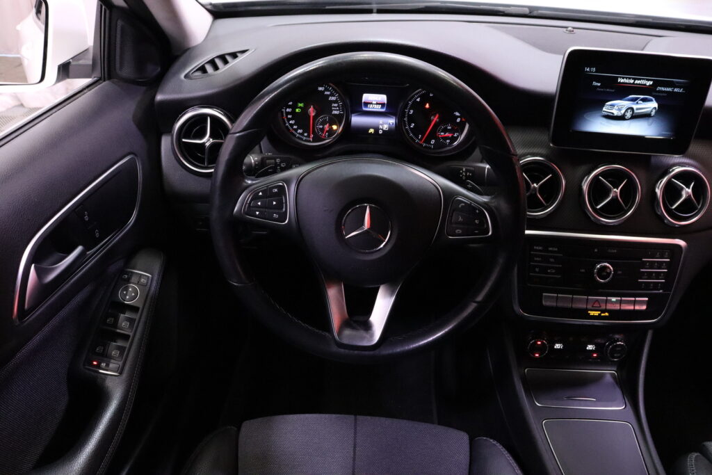 tuotekuva-Mercedes-Benz-GLA-FNU-524-2026-03-05-164103-16 tuotekuva-Mercedes-Benz-GLA-FNU-524-2026-03-05-164103-16