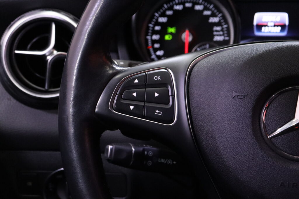 tuotekuva-Mercedes-Benz-GLA-FNU-524-2026-03-05-164103-17 tuotekuva-Mercedes-Benz-GLA-FNU-524-2026-03-05-164103-17