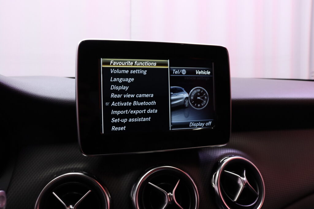 tuotekuva-Mercedes-Benz-GLA-FNU-524-2026-03-05-164103-24 tuotekuva-Mercedes-Benz-GLA-FNU-524-2026-03-05-164103-24