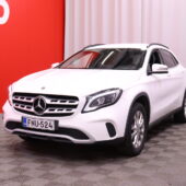 Mercedes-Benz - GLA - 180 A Premium Business // Suomi-auto / Juuri Huollettu! / IHC / Vakionopeudensäädin / Kamera / Style -paketti // - Maastoauto
