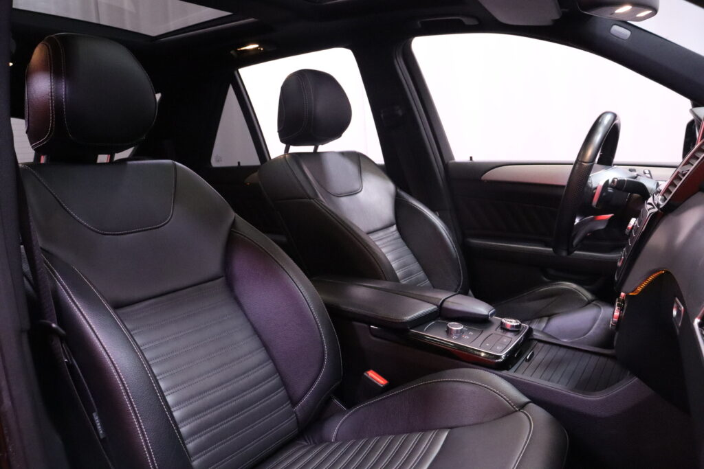 Mercedes-Benz - GLE - 500 e 4Matic AMG // Panoraama / Koukku / Sähkösäätöiset nahkapenkit / ILS Mercedes-Benz - GLE - 500 e 4Matic AMG // Panoraama / Koukku / Sähkösäätöiset nahkapenkit / ILS - Maastoauto