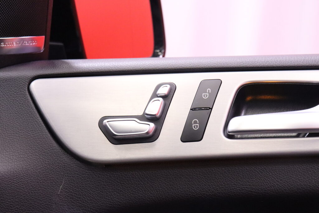 Mercedes-Benz - GLE - 500 e 4Matic AMG // Panoraama / Koukku / Sähkösäätöiset nahkapenkit / ILS Mercedes-Benz - GLE - 500 e 4Matic AMG // Panoraama / Koukku / Sähkösäätöiset nahkapenkit / ILS - Maastoauto