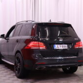 Mercedes-Benz - GLE - 500 e 4Matic AMG // Panoraama / Koukku / Sähkösäätöiset nahkapenkit / ILS - Maastoauto