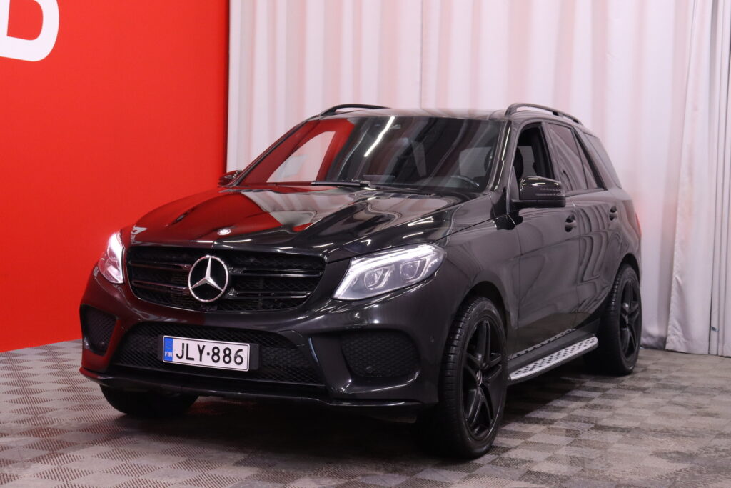 Mercedes-Benz - GLE - 500 e 4Matic AMG // Panoraama / Koukku / Sähkösäätöiset nahkapenkit / ILS Mercedes-Benz - GLE - 500 e 4Matic AMG // Panoraama / Koukku / Sähkösäätöiset nahkapenkit / ILS - Maastoauto
