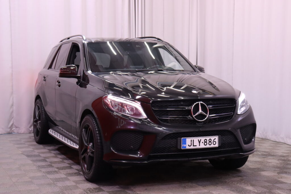 Mercedes-Benz - GLE - 500 e 4Matic AMG // Panoraama / Koukku / Sähkösäätöiset nahkapenkit / ILS Mercedes-Benz - GLE - 500 e 4Matic AMG // Panoraama / Koukku / Sähkösäätöiset nahkapenkit / ILS - Maastoauto