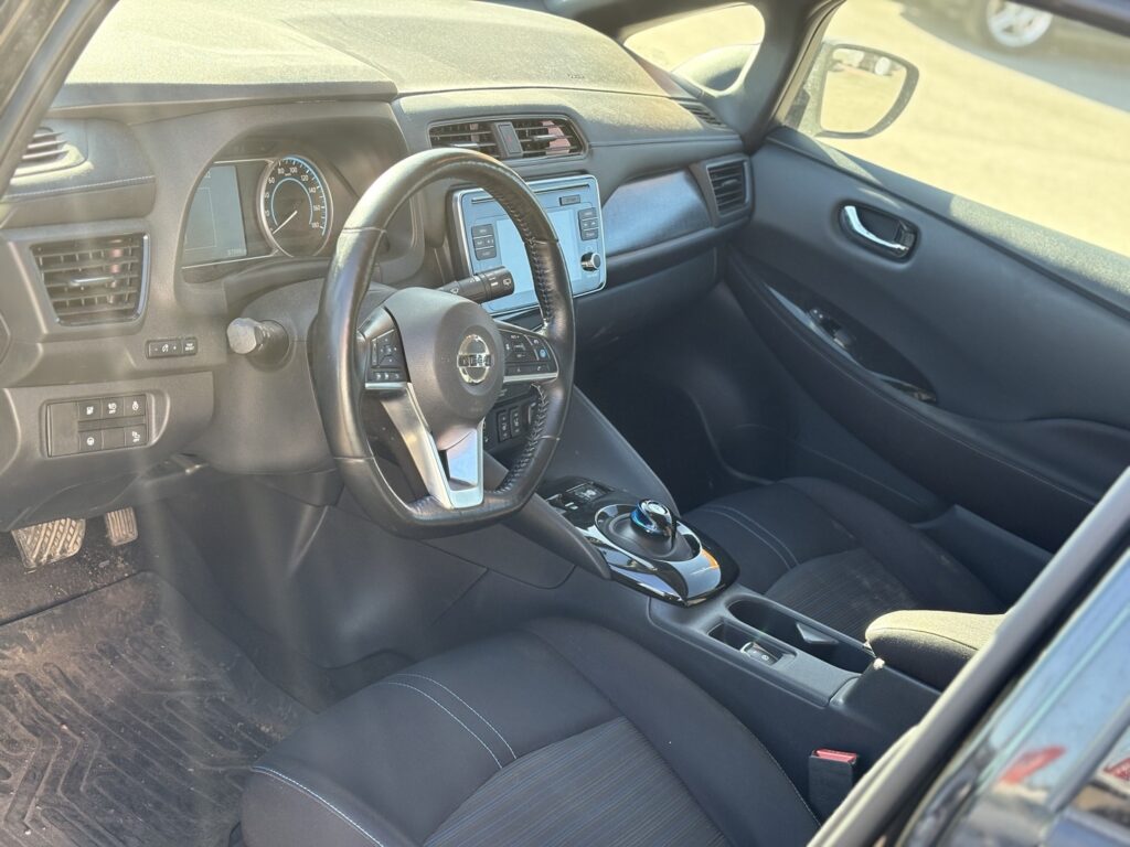 Nissan - Leaf - Acenta 40 kWh Driver Assist Pack FI // 360° / ACC / Kaistavahti / Navi / LED / Lämmitettävä ratti // Nissan - Leaf - Acenta 40 kWh Driver Assist Pack FI // 360° / ACC / Kaistavahti / Navi / LED / Lämmitettävä ratti // - Viistoperä