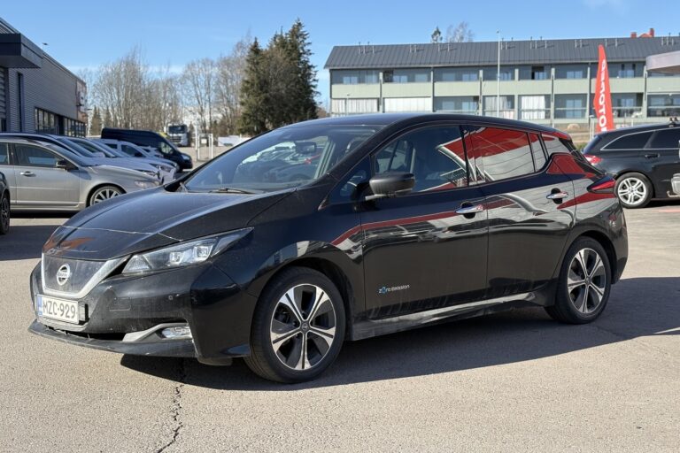 Nissan - Leaf - Acenta 40 kWh Driver Assist Pack FI // 360° / ACC / Kaistavahti / Navi / LED / Lämmitettävä ratti // - Viistoperä