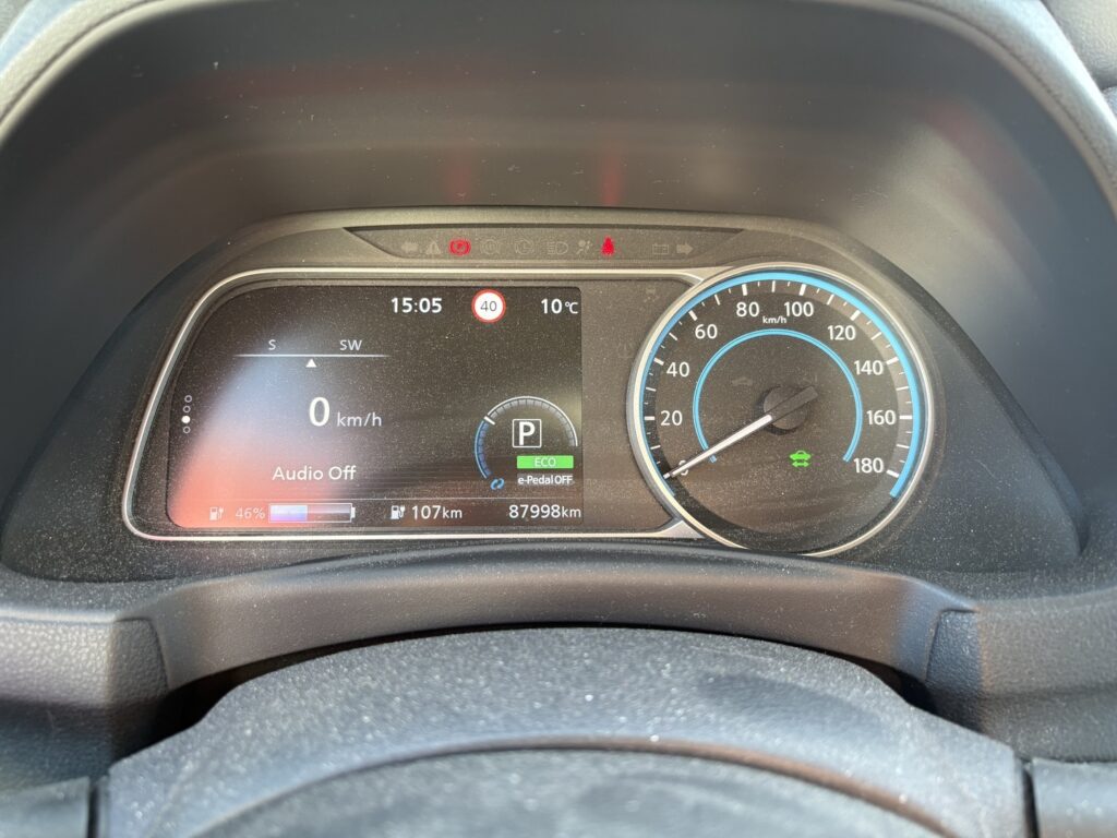 Nissan - Leaf - Acenta 40 kWh Driver Assist Pack FI // 360° / ACC / Kaistavahti / Navi / LED / Lämmitettävä ratti // Nissan - Leaf - Acenta 40 kWh Driver Assist Pack FI // 360° / ACC / Kaistavahti / Navi / LED / Lämmitettävä ratti // - Viistoperä