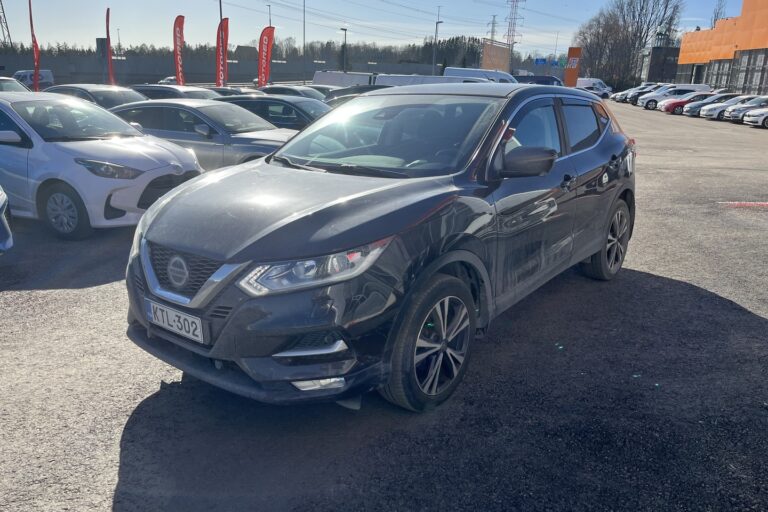 Nissan - Qashqai - DIG-T 140 N-Connecta 2WD 6M/T - Maastoauto