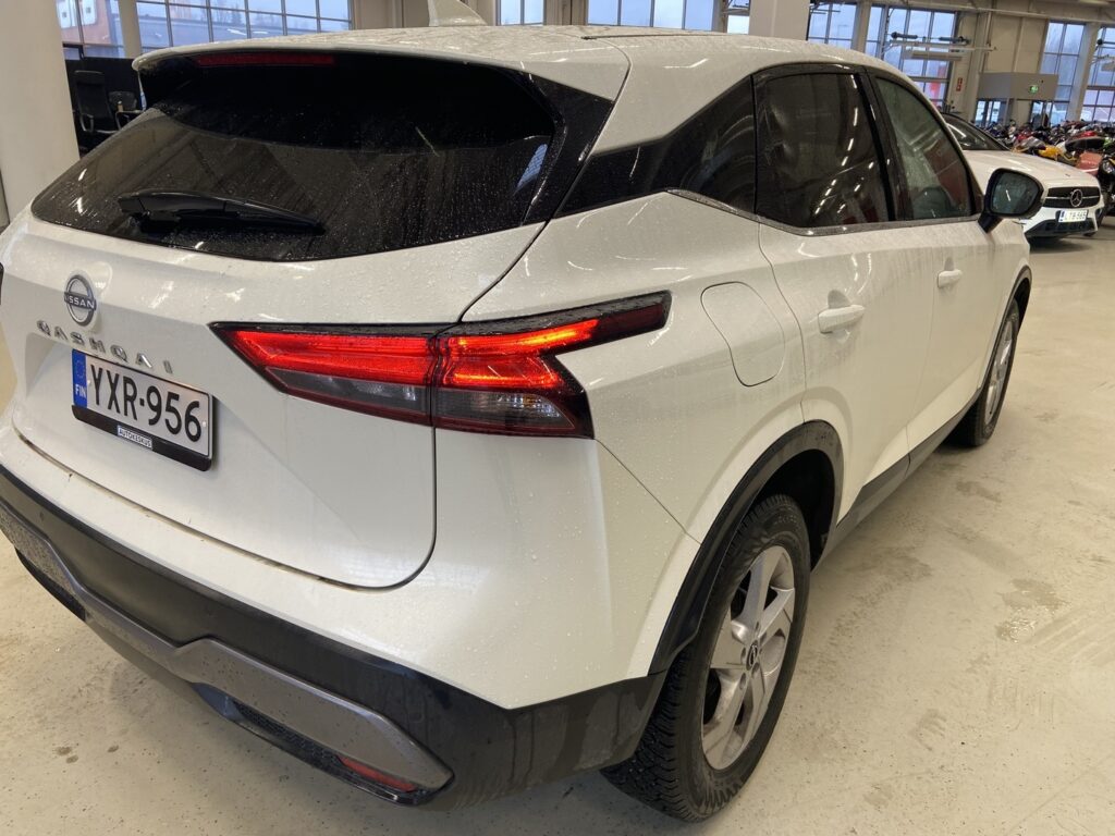 Nissan - Qashqai - MHEV 158 Xtronic 2WD N-Connecta Comfort pack Nissan - Qashqai - MHEV 158 Xtronic 2WD N-Connecta Comfort pack - Maastoauto