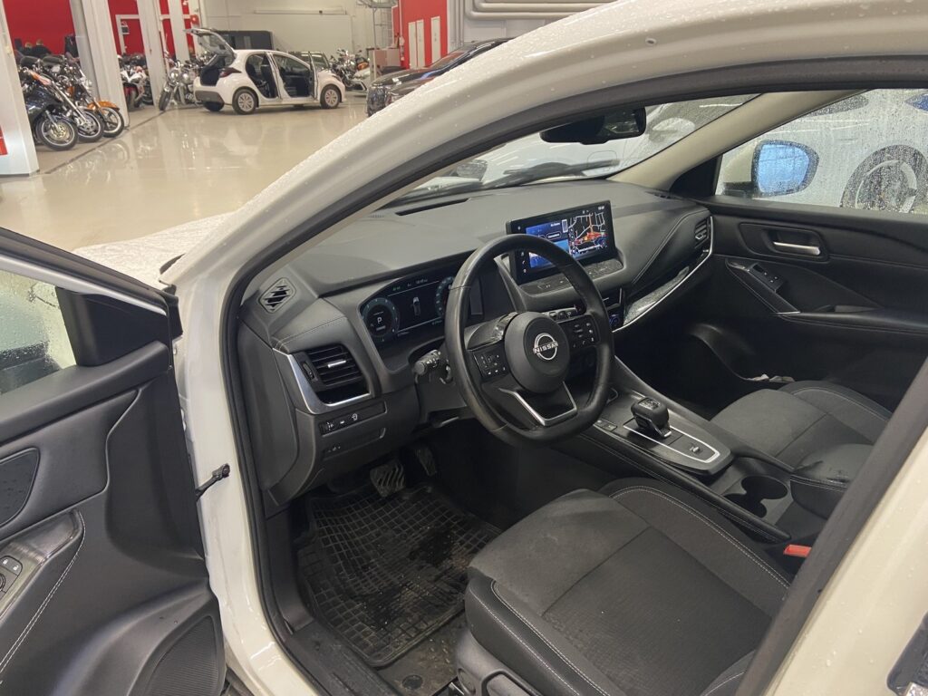 Nissan - Qashqai - MHEV 158 Xtronic 2WD N-Connecta Comfort pack Nissan - Qashqai - MHEV 158 Xtronic 2WD N-Connecta Comfort pack - Maastoauto