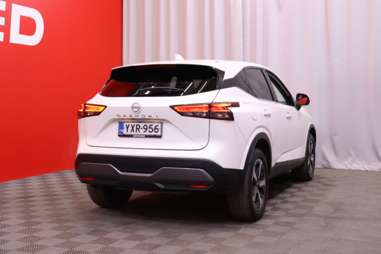 Nissan - Qashqai - MHEV 158 Xtronic 2WD Acenta // ACC / KeylesGO / 360° kamera / 1-Omisteinen // - Maastoauto