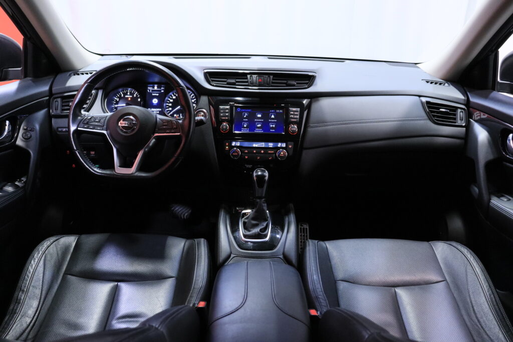 Nissan - X-Trail - DIG-T 160 Tekna 2WD DCT 5 seats Nissan - X-Trail - DIG-T 160 Tekna 2WD DCT 5 seats - Maastoauto