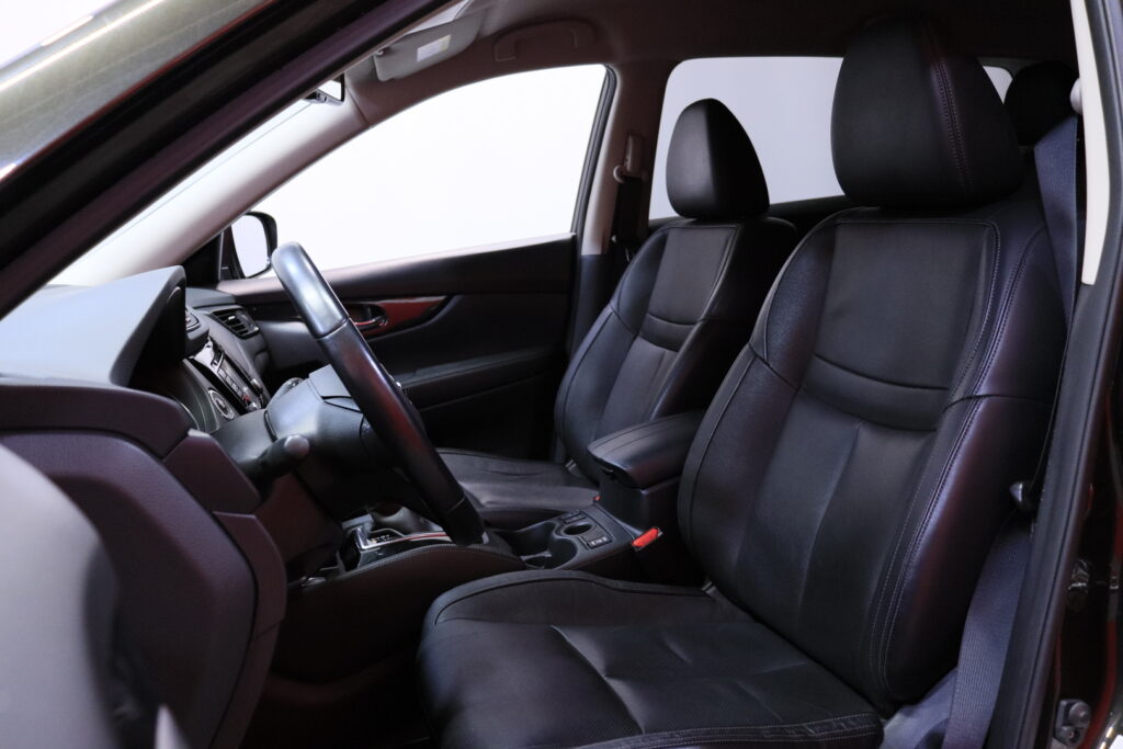 Nissan - X-Trail - DIG-T 160 Tekna 2WD DCT 5 seats Nissan - X-Trail - DIG-T 160 Tekna 2WD DCT 5 seats - Maastoauto