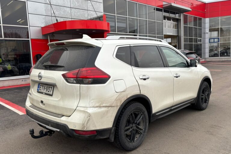 Nissan - X-Trail - dCi 130 Acenta 2WD Xtronic / FACELIFT / Nahat / 360° / Koukku / KeylessGO / VARUSTELTU !! - Maastoauto