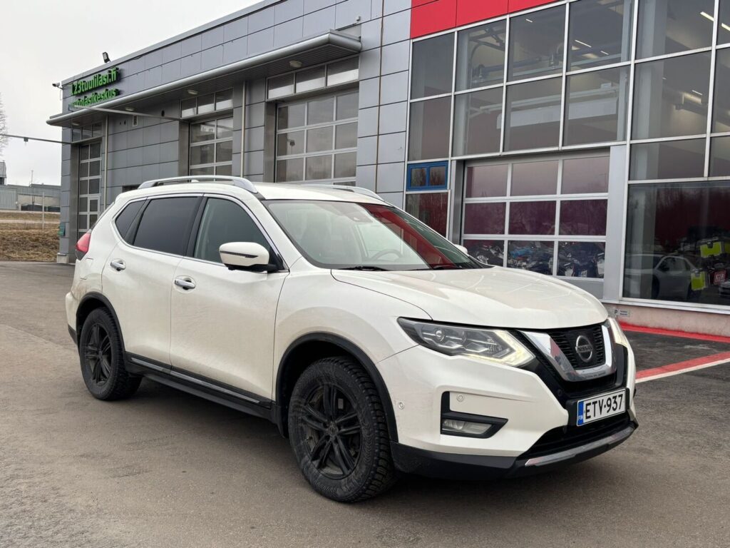 Nissan - X-Trail - dCi 130 Acenta 2WD Xtronic / FACELIFT / Nahat / 360° / Koukku  / KeylessGO / VARUSTELTU !! - Maastoauto