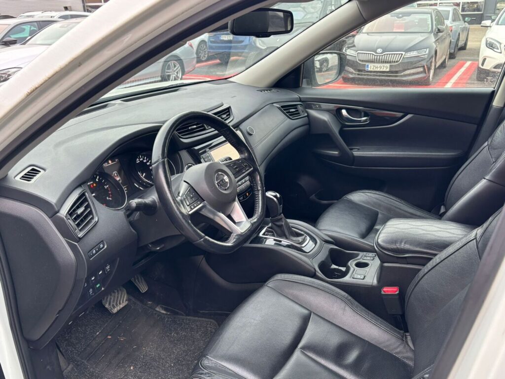 Nissan - X-Trail - dCi 130 Acenta 2WD Xtronic / FACELIFT / Nahat / 360° / Koukku / KeylessGO / VARUSTELTU !! Nissan - X-Trail - dCi 130 Acenta 2WD Xtronic / FACELIFT / Nahat / 360° / Koukku / KeylessGO / VARUSTELTU !! - Maastoauto